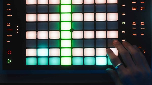 Comment configurer des réponses automatiques aux e-mails professionnels sur un Google Pixel ?